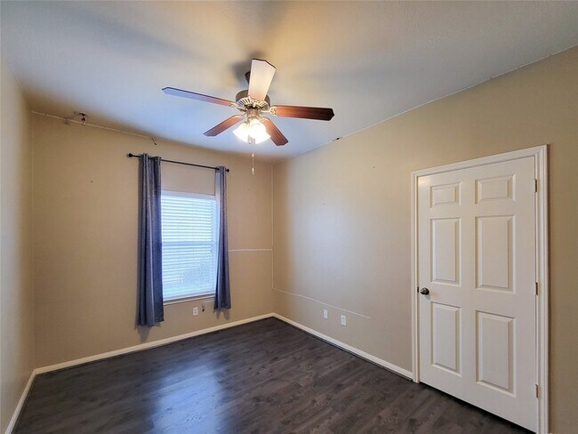 Building Photo - 25223 Hazel Ranch Dr