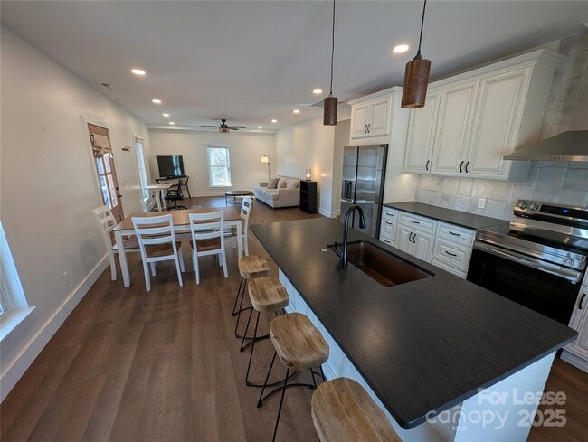 Building Photo - 24 Woodrow Ave