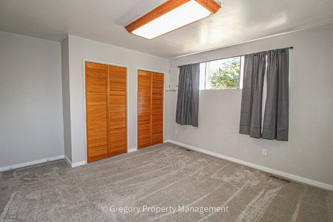 Building Photo - 4418 Colby Ave