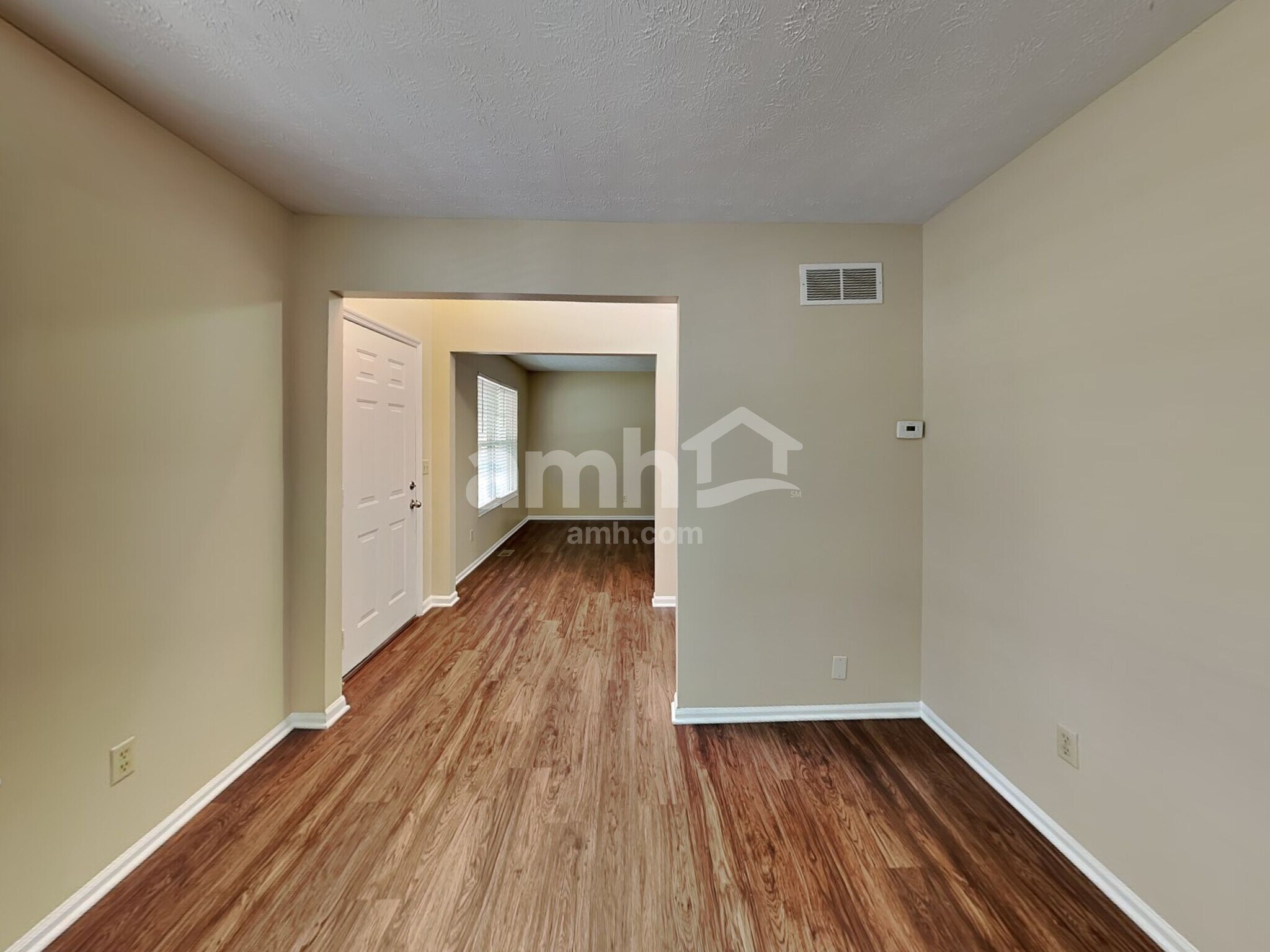 Building Photo - 982 Vixen Dr