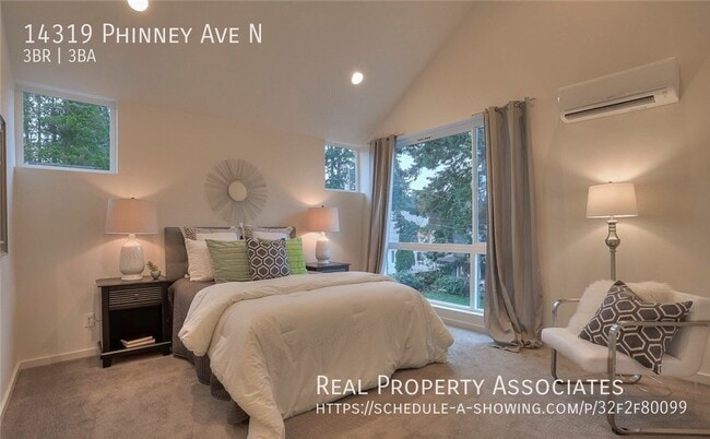 Building Photo - 14319 Phinney Ave N