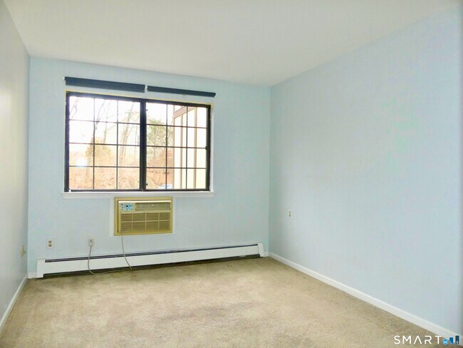 Building Photo - 50 Aiken St