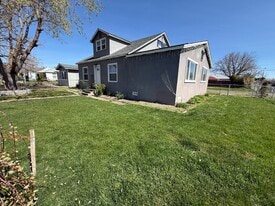 Building Photo - 1119 S 6th Ave