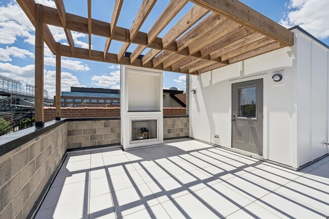 Building Photo - 3739 N Clifton Ave