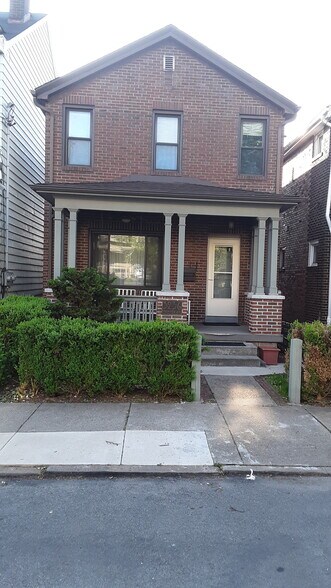 Primary Photo - 3236 Parkview Ave