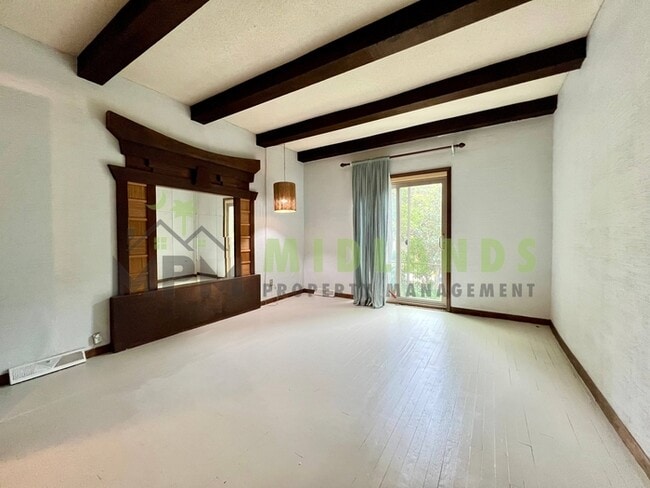 Building Photo - 2511 Blossom St