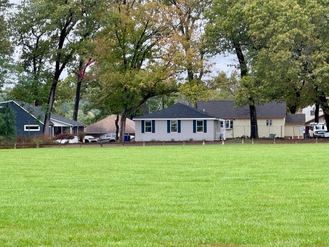 Building Photo - 356 A Ct