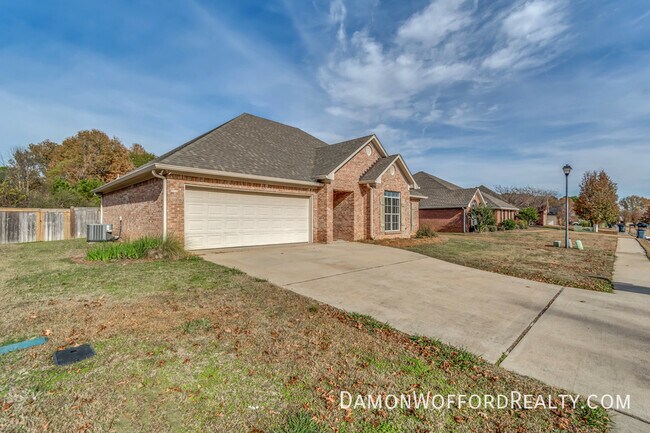 Building Photo - 119 Kenzie Dr