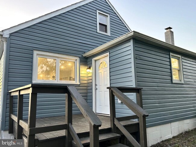 Building Photo - 104 Roe St