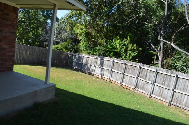 Building Photo - 1710 Quarry Trail