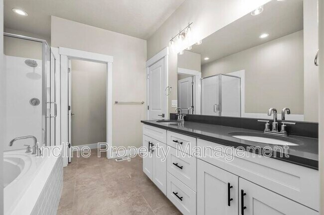 Building Photo - 1248 W Brinkerhoff Dr