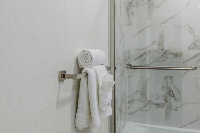 Building Photo - 3911 W Cleveland St