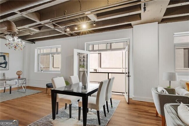 Building Photo - 805 Peachtree St NE