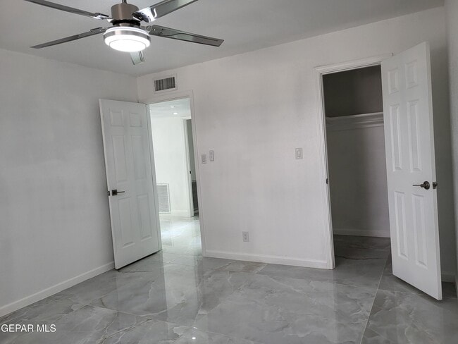 Building Photo - 806 Cortijo Dr