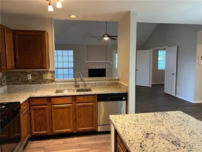 Building Photo - 4714 Castleman Dr