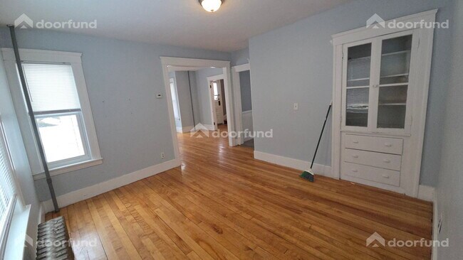 Building Photo - 121 Delmont Ave