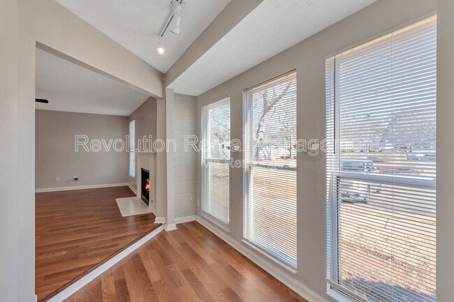 Building Photo - 4267 Parkview Ct