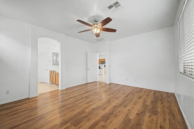 Building Photo - 15235 W Windward Ave