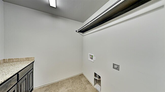 Building Photo - 4809 Arbuckle Dr