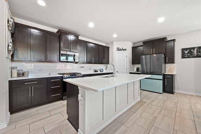 Building Photo - 294 Thornless Cir