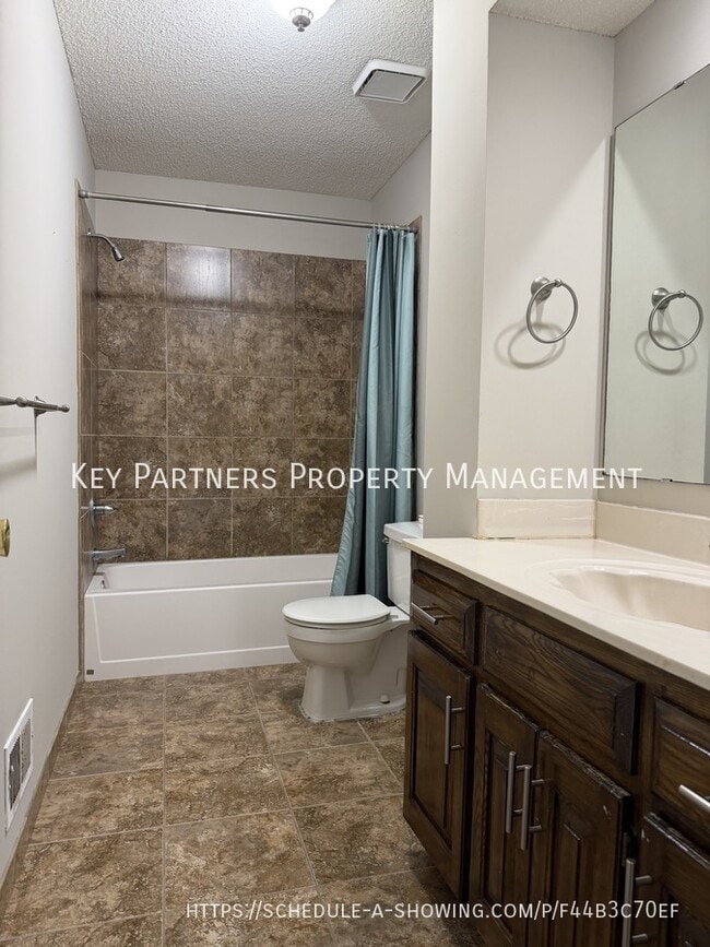 Building Photo - 14720 Goodman St