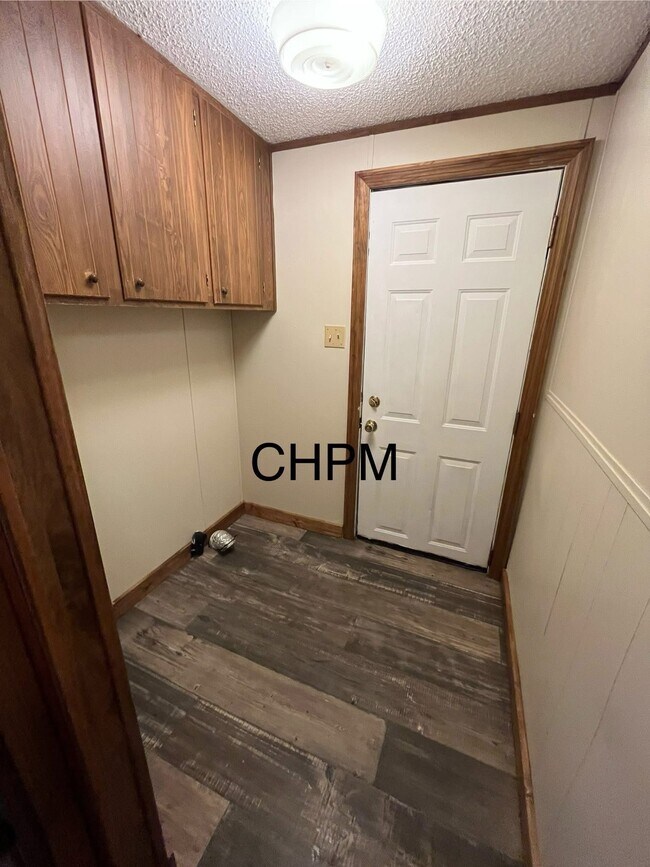 Building Photo - 1840 N Nichols Hwy