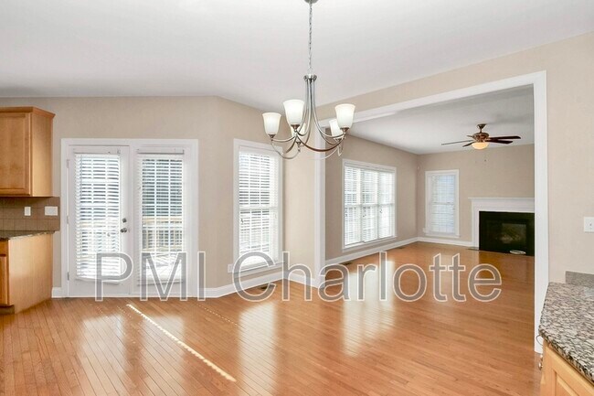 Building Photo - 14308 Harvington Dr