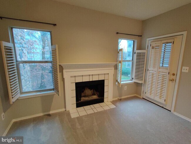 Building Photo - 13058 Autumn Woods Way
