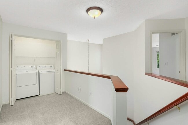 Building Photo - 15865 Porchlight Ln
