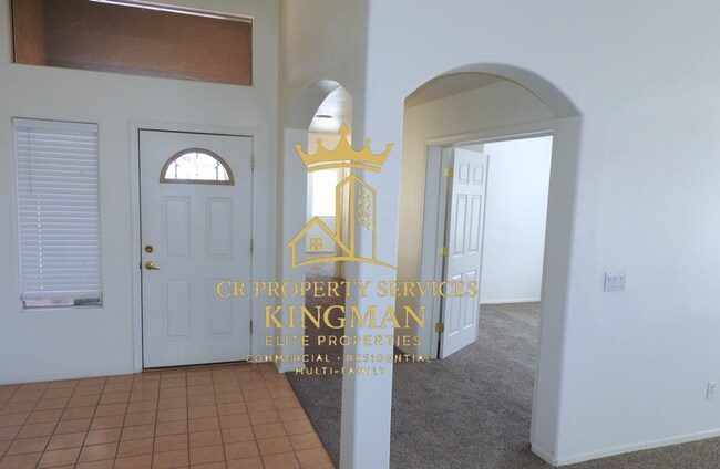 Building Photo - Beautiful 3 bed 2 bath Split Floor plan home - Near KRMC Hualapai Mountain Campus