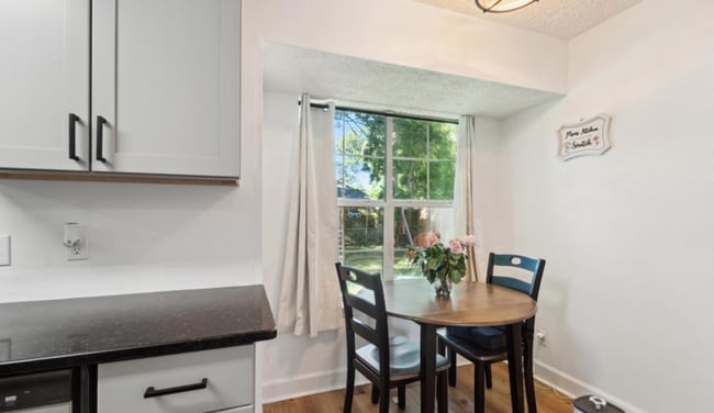 Building Photo - New to the market! 3/2 Home in Richmond Hi...