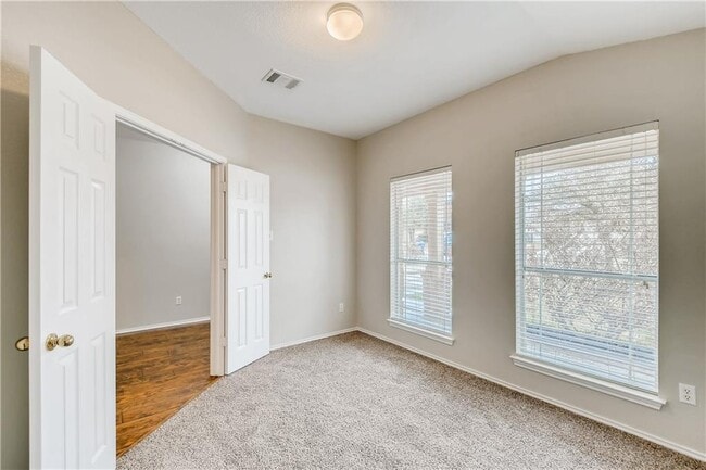 Building Photo - 229 Killian Loop