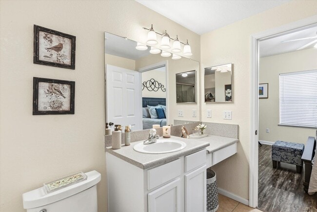 Building Photo - 2801 Chancellorsville Dr