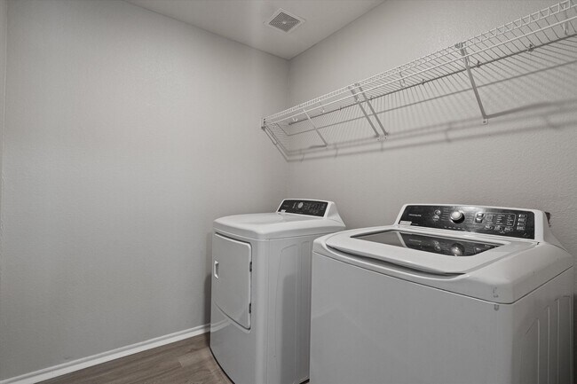 Building Photo - 142 Jack Rabbit Ln