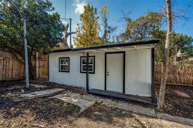 Building Photo - 901 Woodleigh Dr