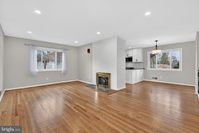 Building Photo - 7507 Murillo St