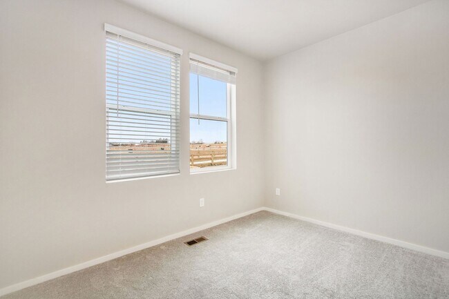 Building Photo - Stunning Home Built in 2022