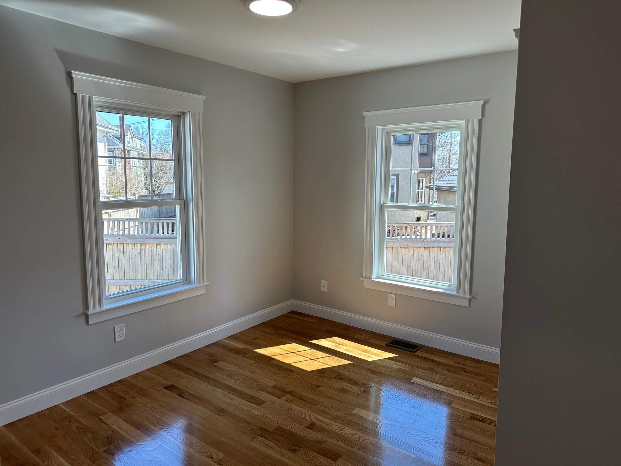 Building Photo - 35 Trapelo Rd