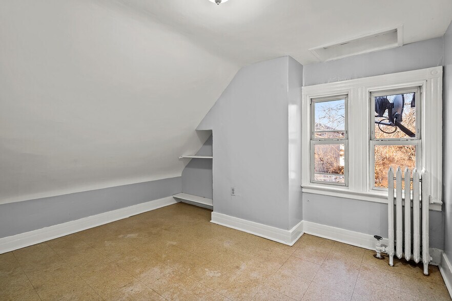 Building Photo - 73 N 14th St