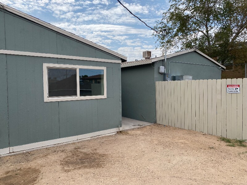 Building Photo - 312-314 Maxine Ave
