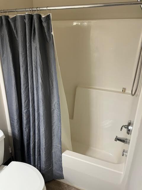 Building Photo - 123 Foxden Dr