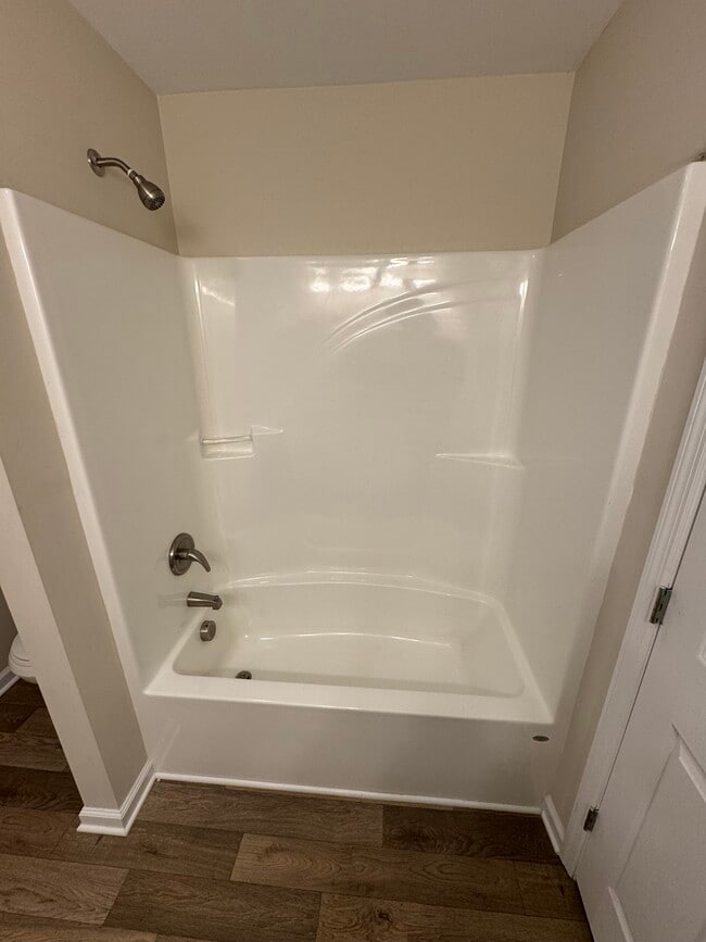 Building Photo - 909 Freeman St