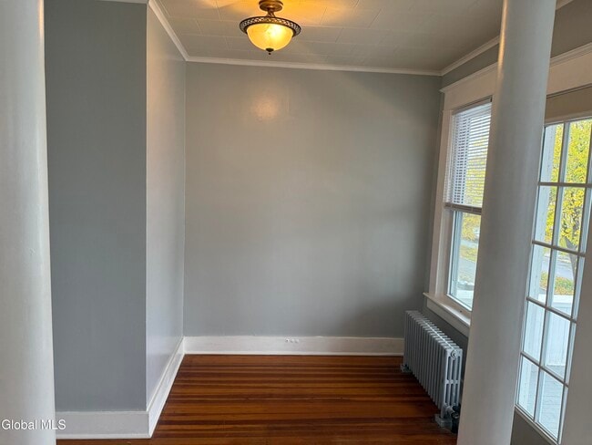 Building Photo - 822 Hampton Ave