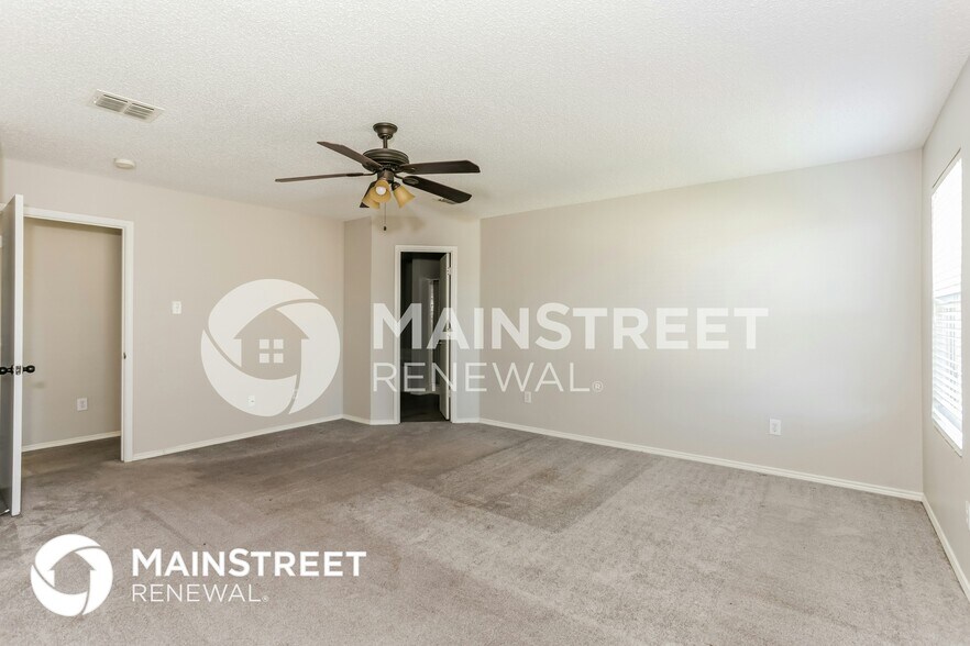 Building Photo - 8733 Stonebriar Ln