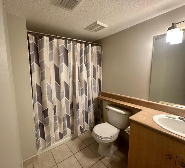 Building Photo - 402 Villa Cir