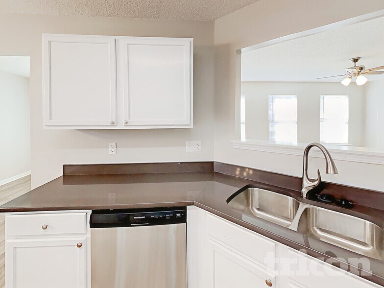Building Photo - 3400 Futura Ln
