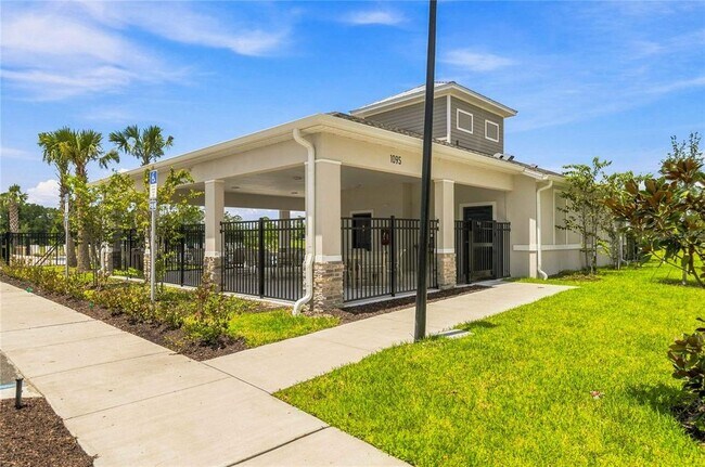 Building Photo - 1041 Champion Ridge Dr