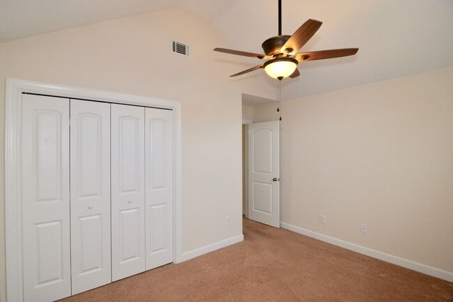 Building Photo - 659 Ventana Dr
