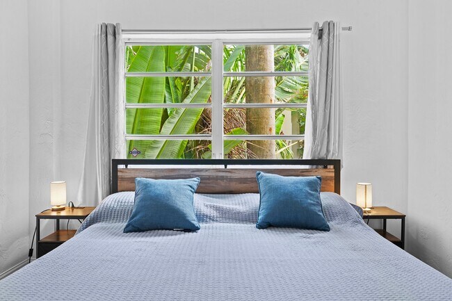 Building Photo - 1211 Pennsylvania Ave