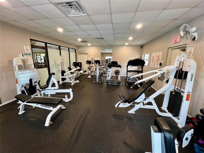 Building Photo - 1328 Pasadena Ave S